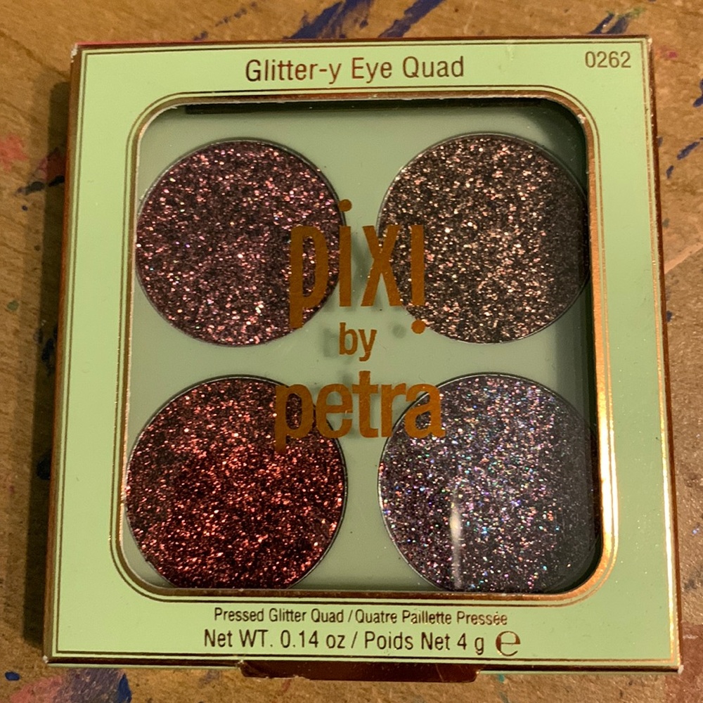 Pixi by Petra ! Glitter-y eye quad !